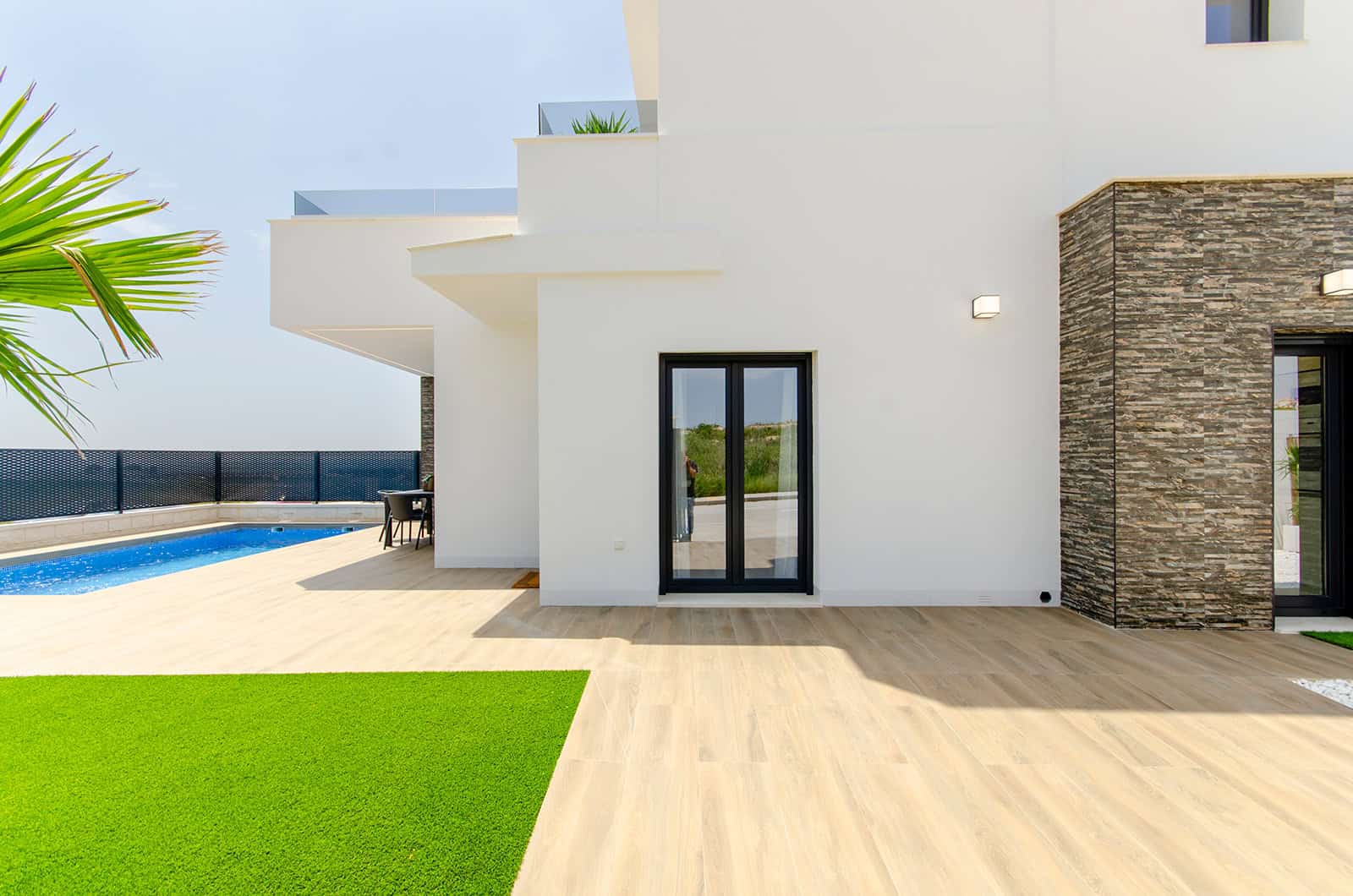 SUNA PROPERTIES