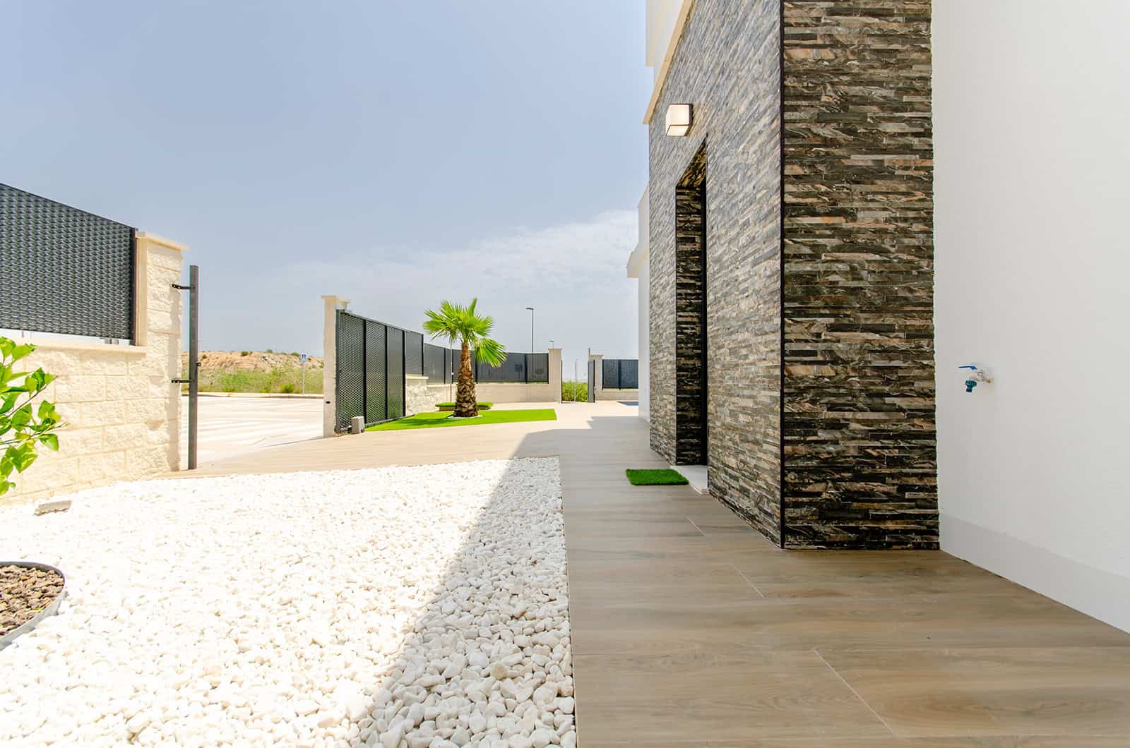 SUNA PROPERTIES