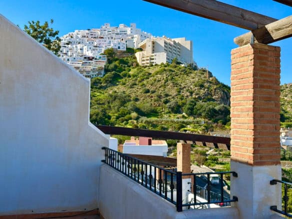 2 bedroom duplex with private garage and terraces in La Fuente Mojácar Pueblo