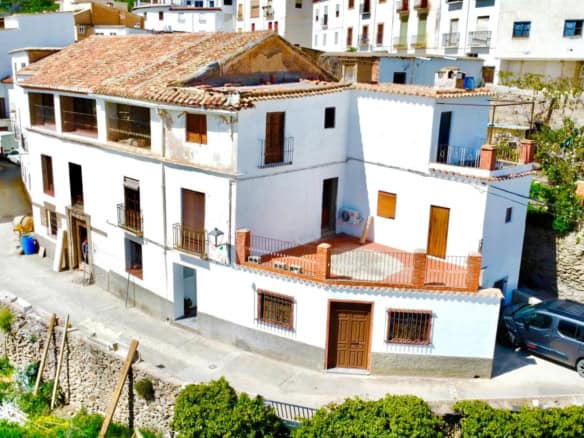 4 bedroom house for sale in Valor Granada Alpujarras exterior view