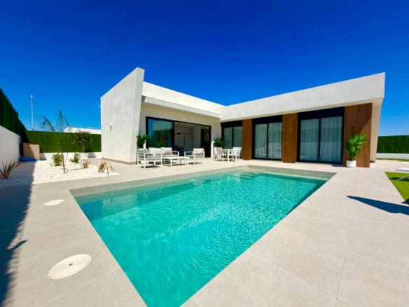 Modern villa in Calasparra with private pool and terrace