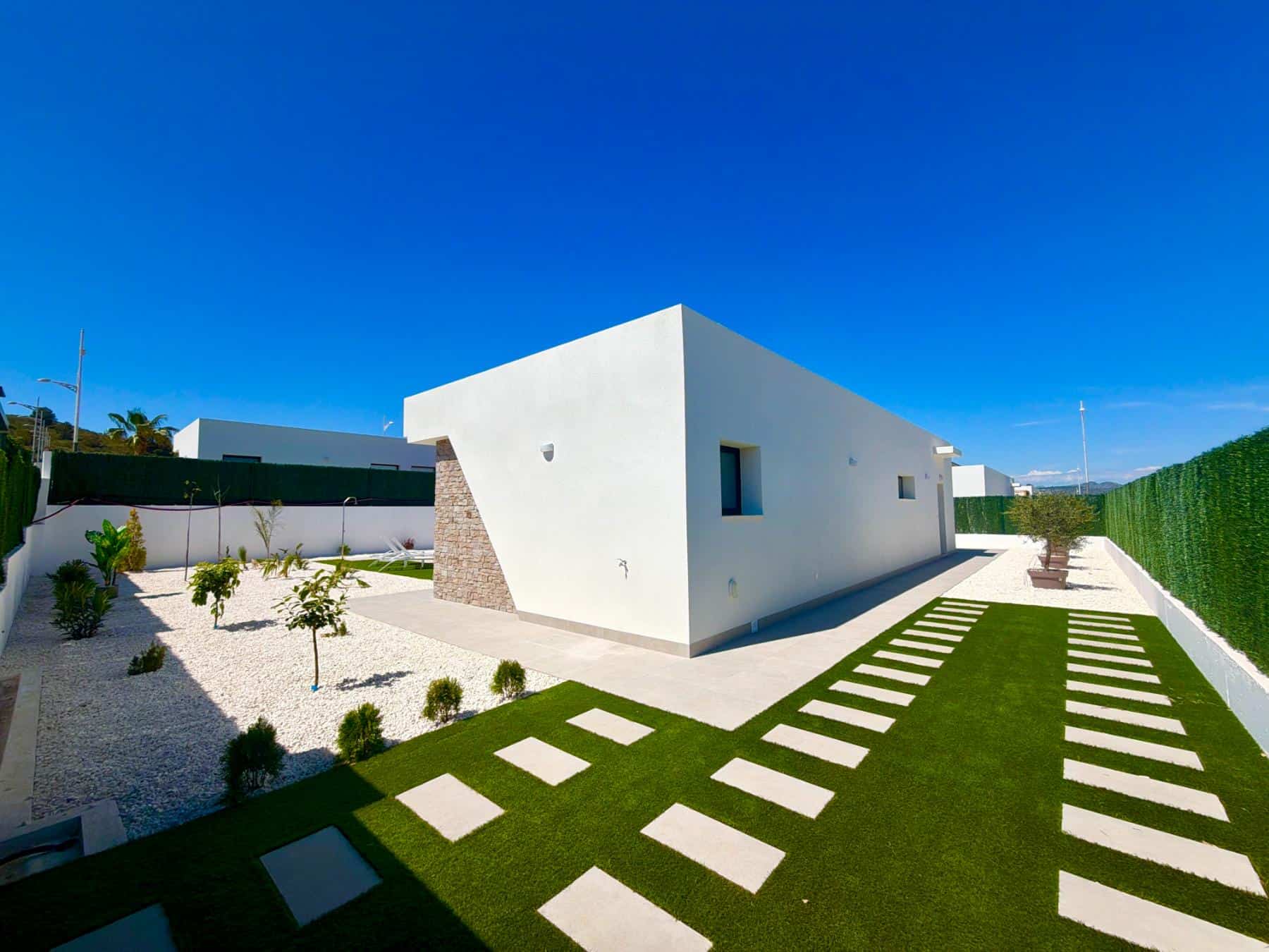 Modern villa in Calasparra (2) Modern villa in Calasparra (2)