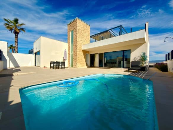 Modern villa with private pool and rooftop solarium in La Pinilla Murcia