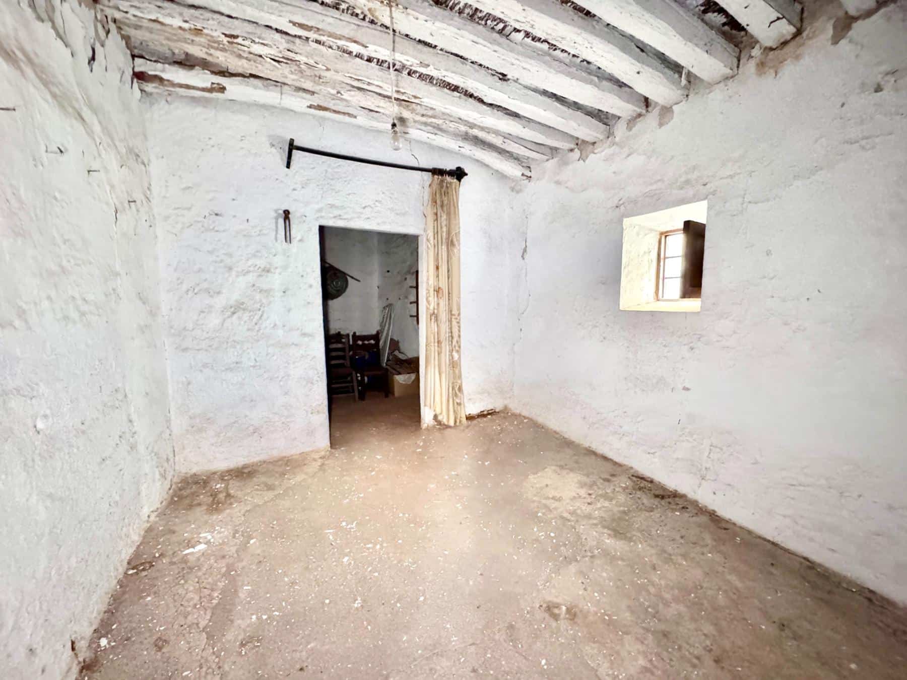 6 Bedroom Village House with Land in Ugijar (56) 6 Bedroom Village House with Land in Ugijar (56)