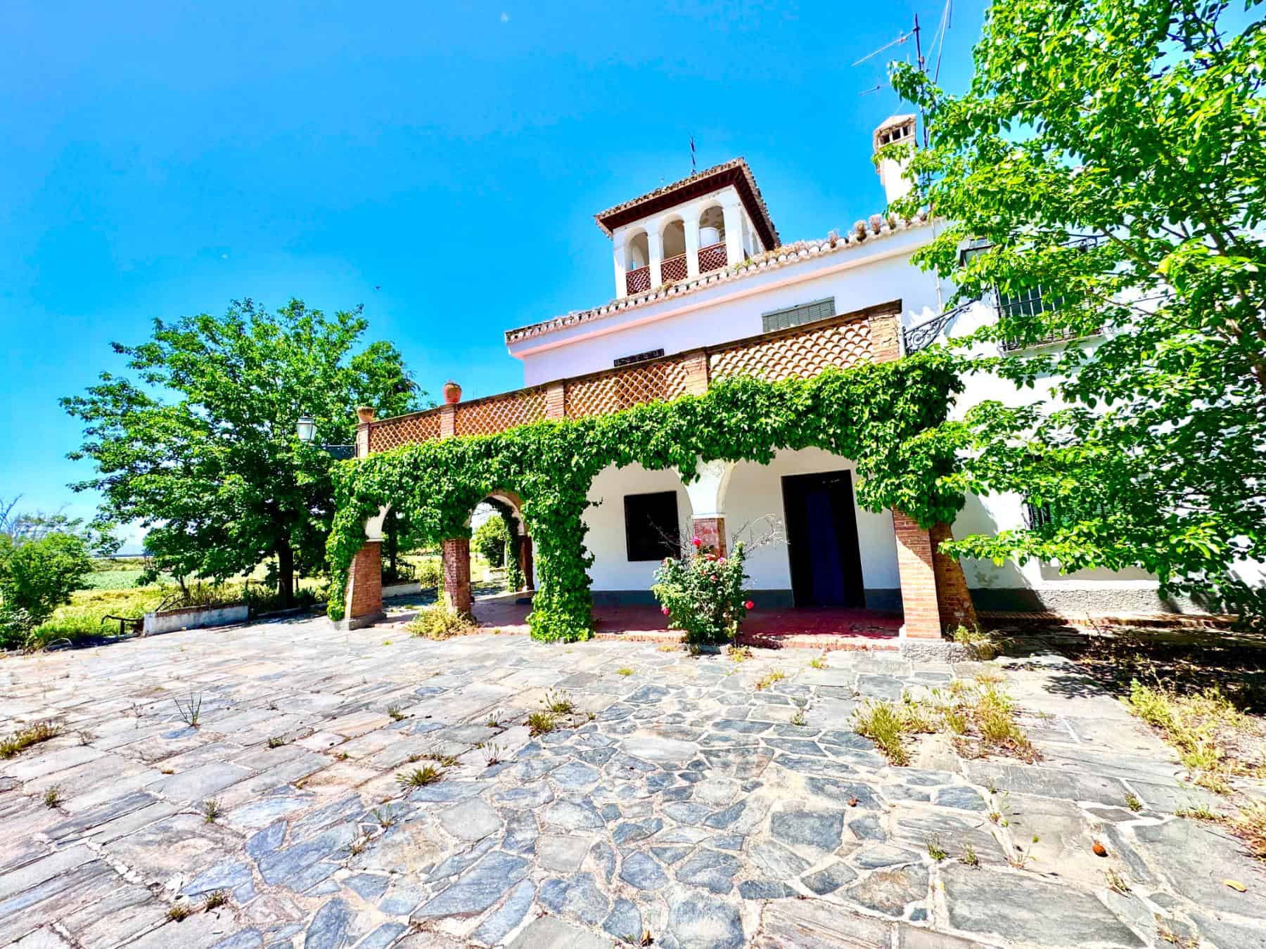 Historic Luxury Cortijo Estate Near Granada (128) Historic Luxury Cortijo Estate Near Granada (128)