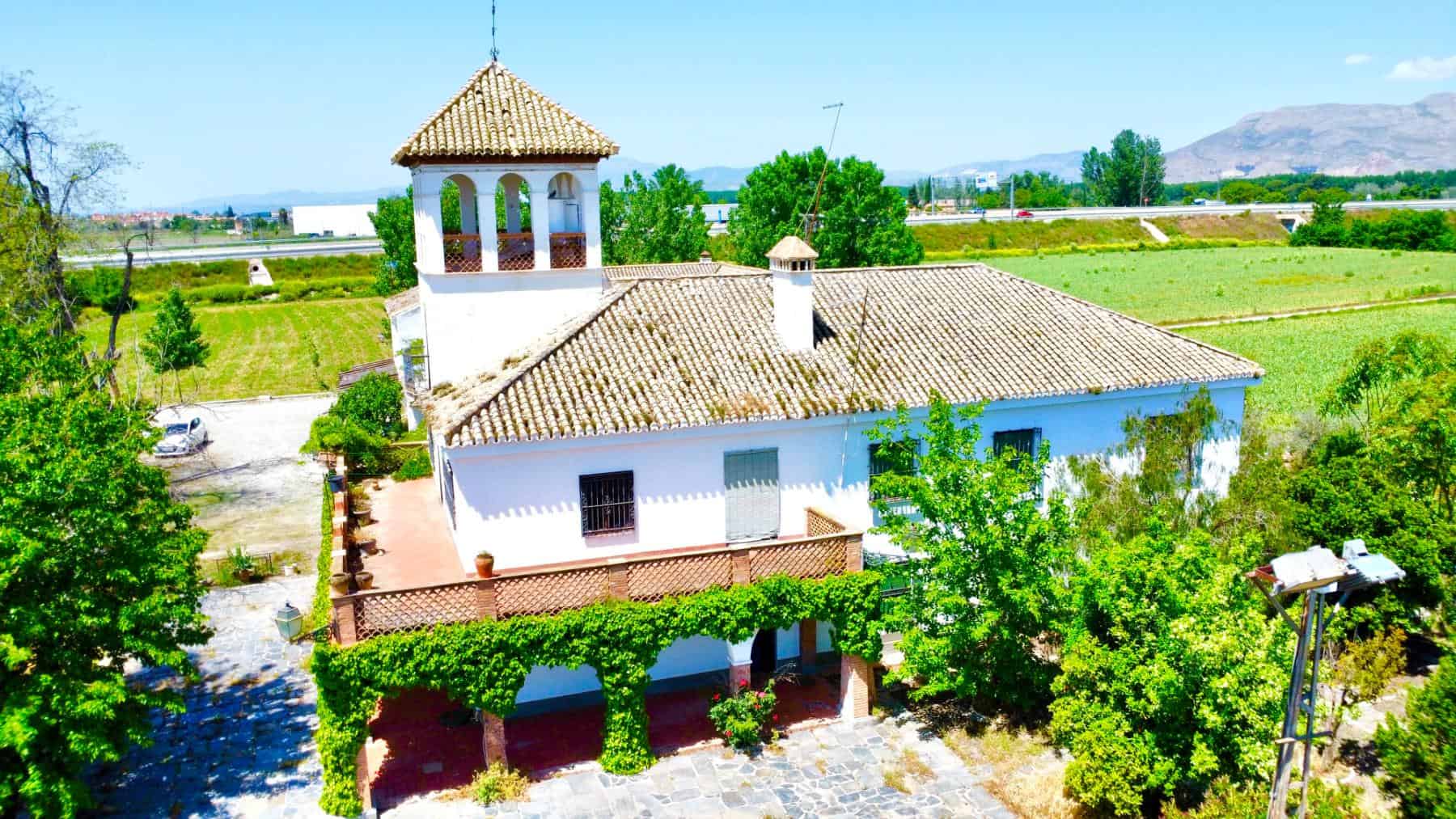 Historic Luxury Cortijo Estate Near Granada (23) Historic Luxury Cortijo Estate Near Granada (23)