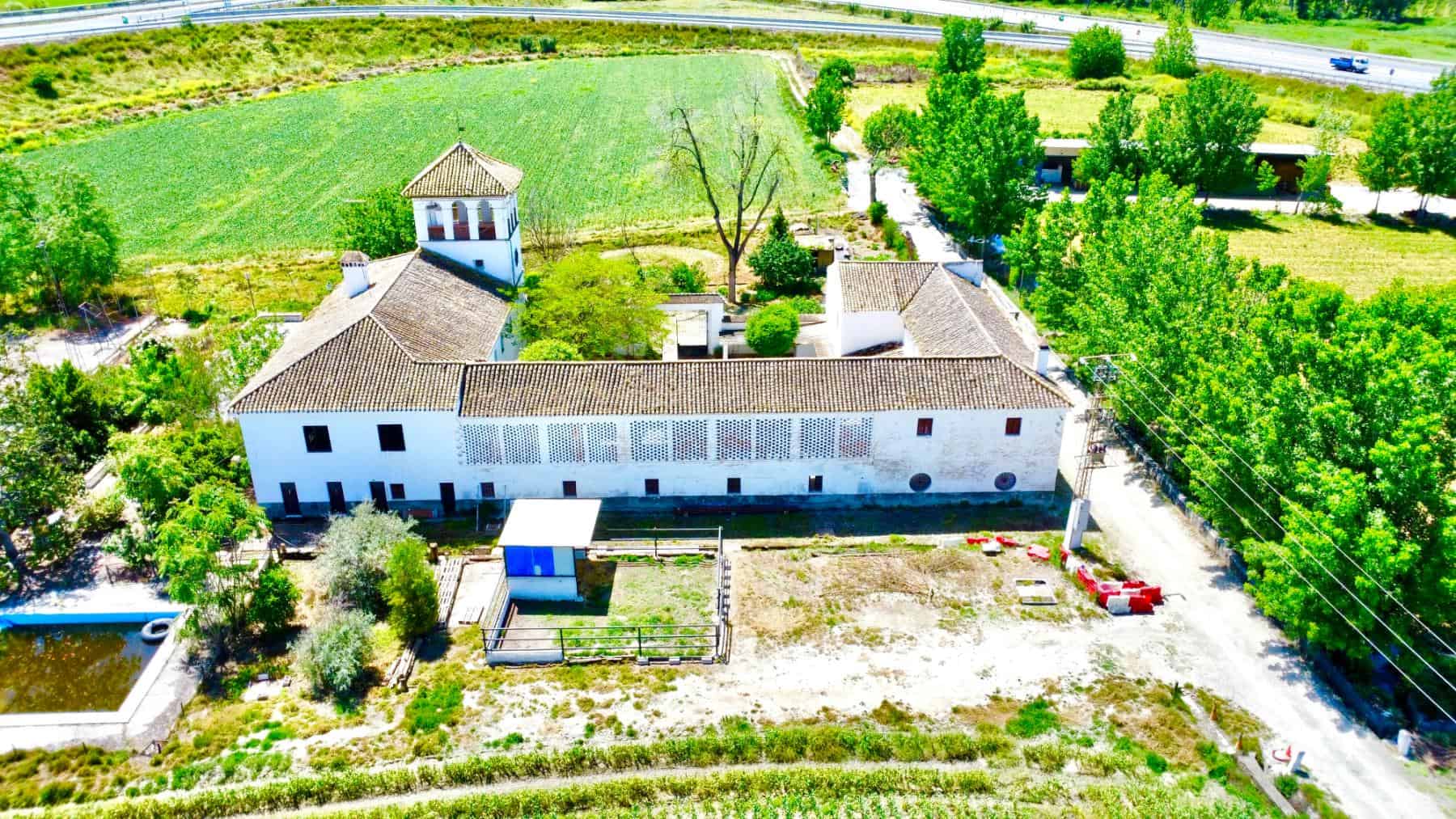 Historic Luxury Cortijo Estate Near Granada (8) Historic Luxury Cortijo Estate Near Granada (8)