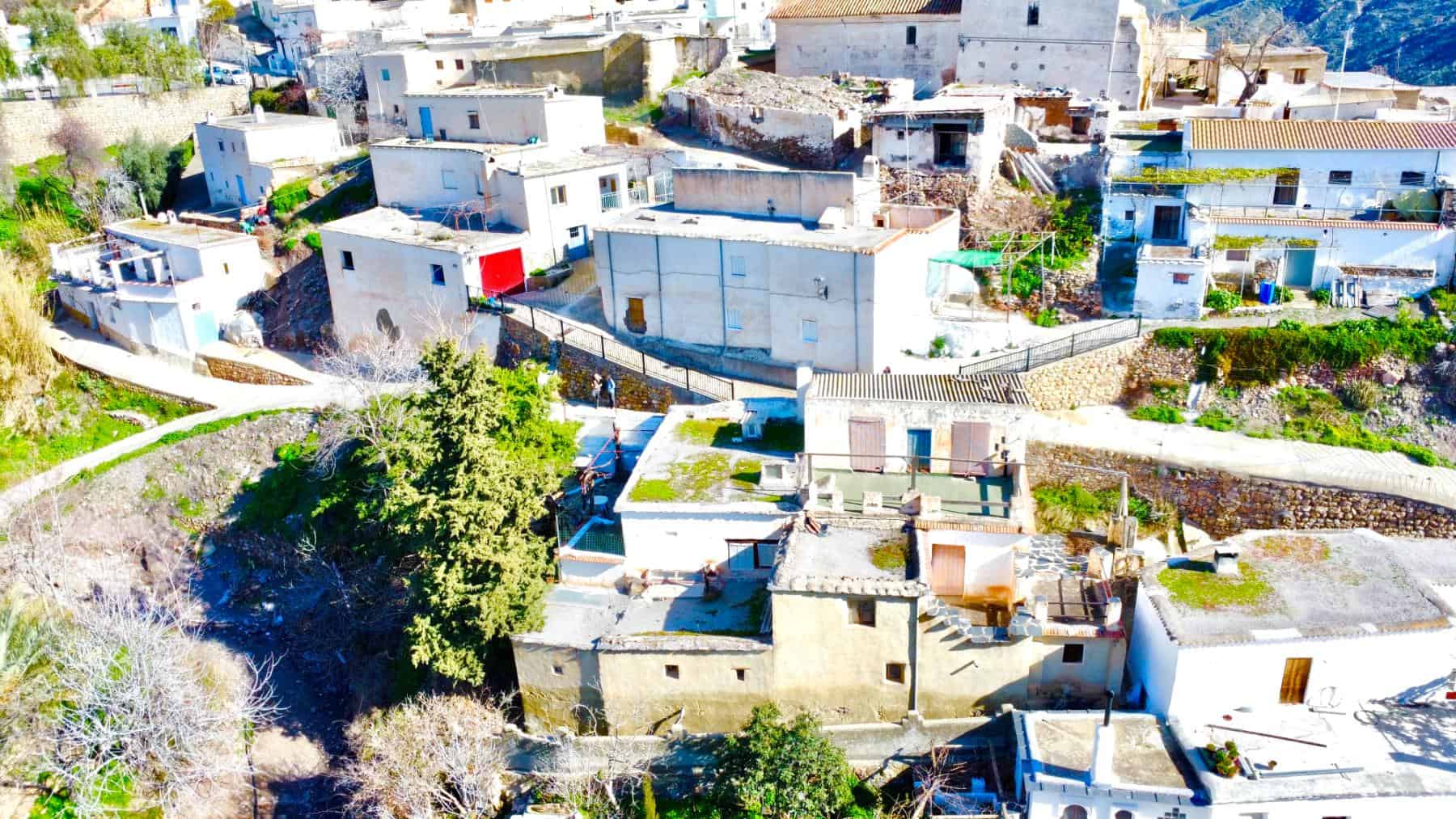 House for sale in Cojayar Alpujarra with terraces (2) House for sale in Cojayar Alpujarra with terraces (2)