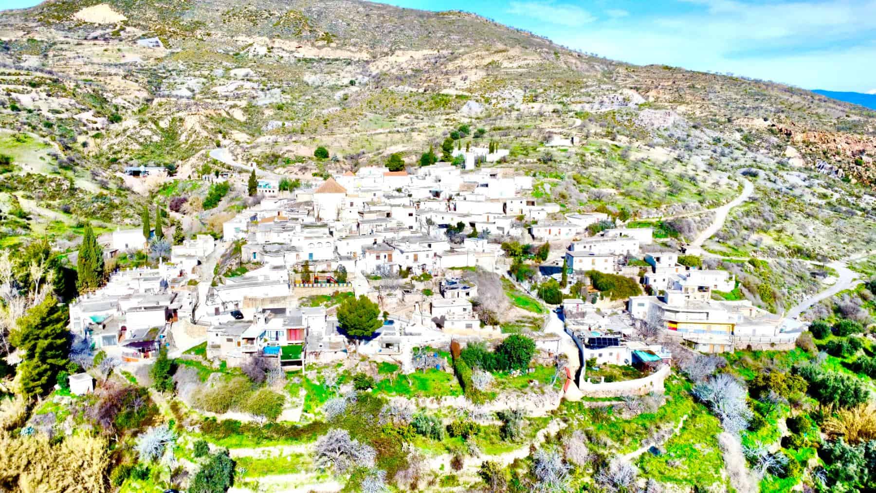 House for sale in Cojayar Alpujarra with terraces (8) House for sale in Cojayar Alpujarra with terraces (8)