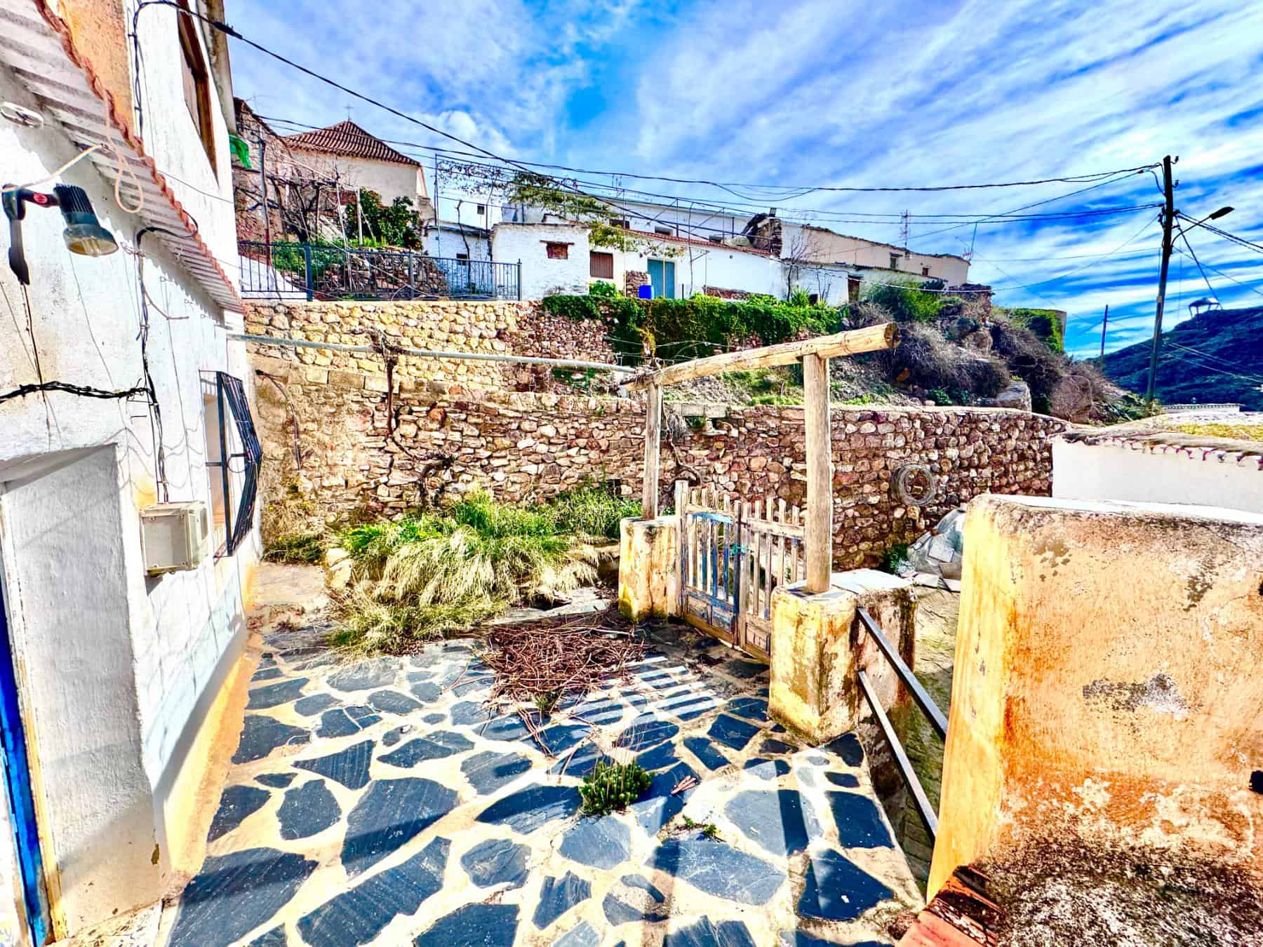 House for sale in Cojayar Alpujarra with terraces (80) House for sale in Cojayar Alpujarra with terraces (80)