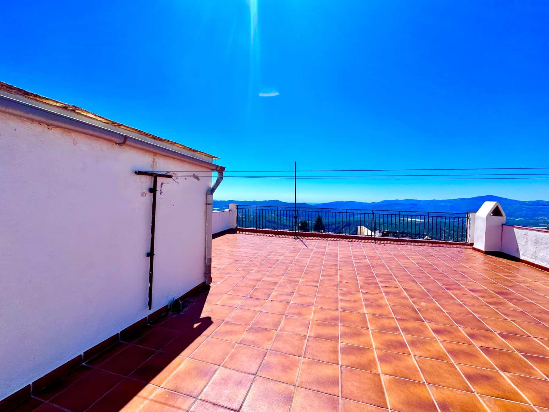 Laroles Granada 6 Bedroom House with Terrace (100) Laroles Granada 6 Bedroom House with Terrace (100)