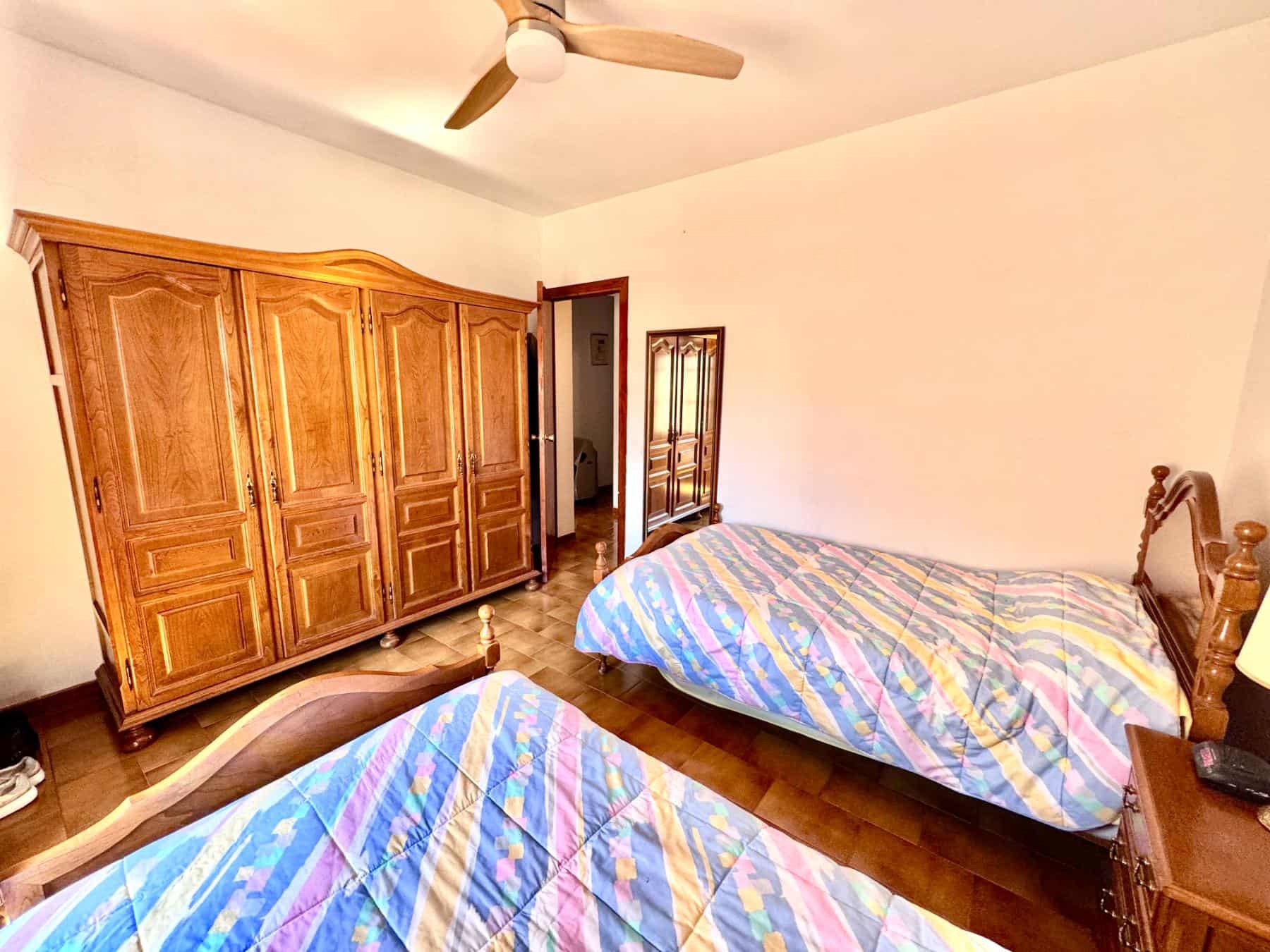 Laroles Granada 6 Bedroom House with Terrace (37) Laroles Granada 6 Bedroom House with Terrace (37)