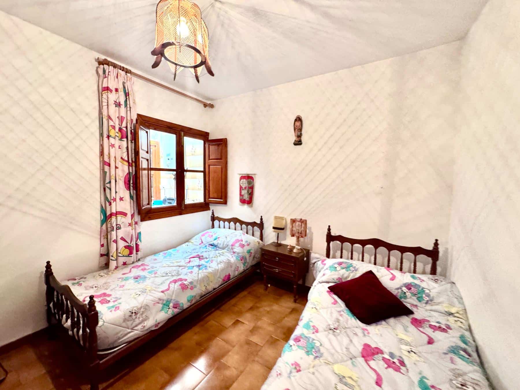 Laroles Granada 6 Bedroom House with Terrace (55) Laroles Granada 6 Bedroom House with Terrace (55)