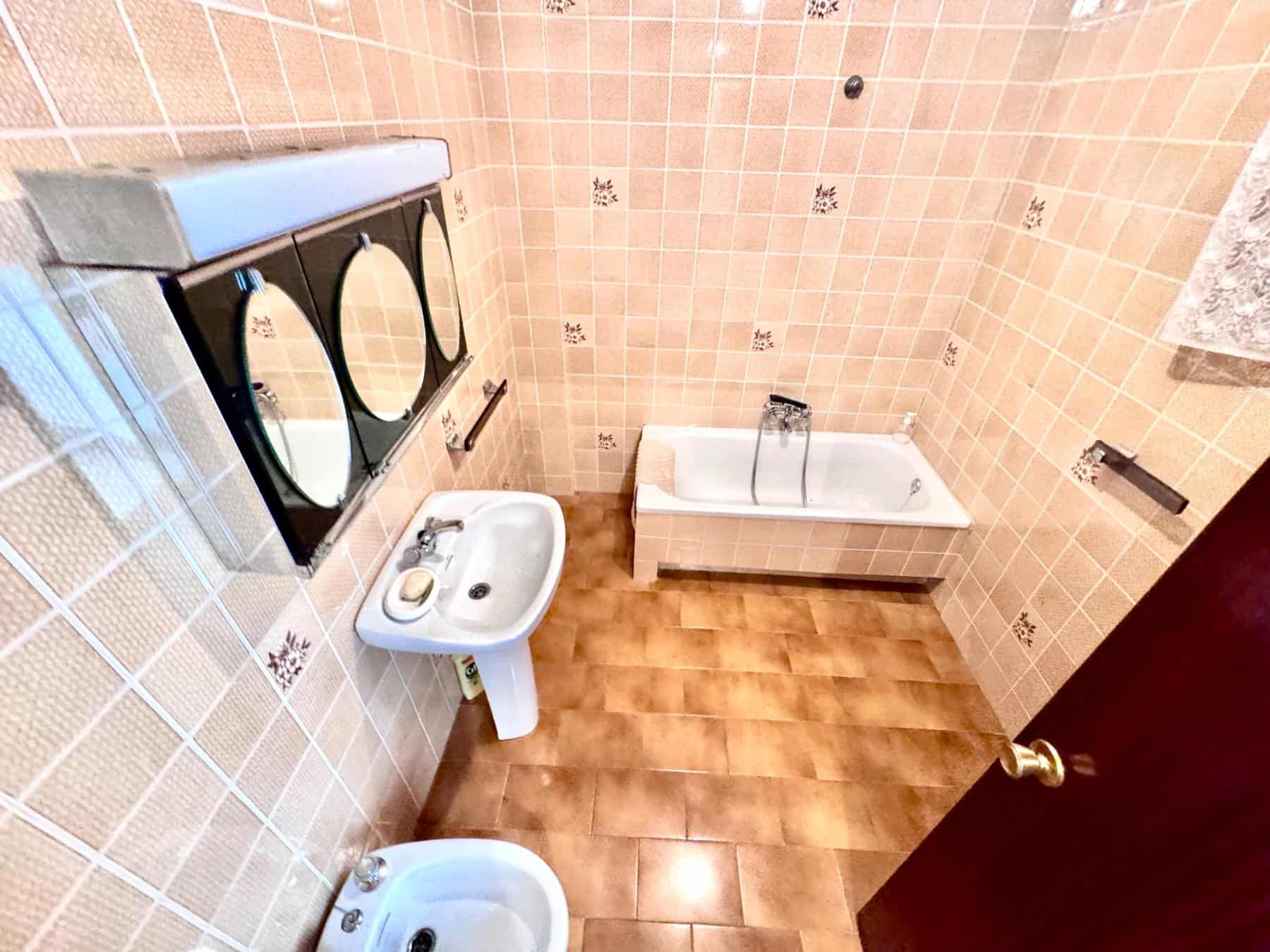 Laroles Granada 6 Bedroom House with Terrace (64) Laroles Granada 6 Bedroom House with Terrace (64)