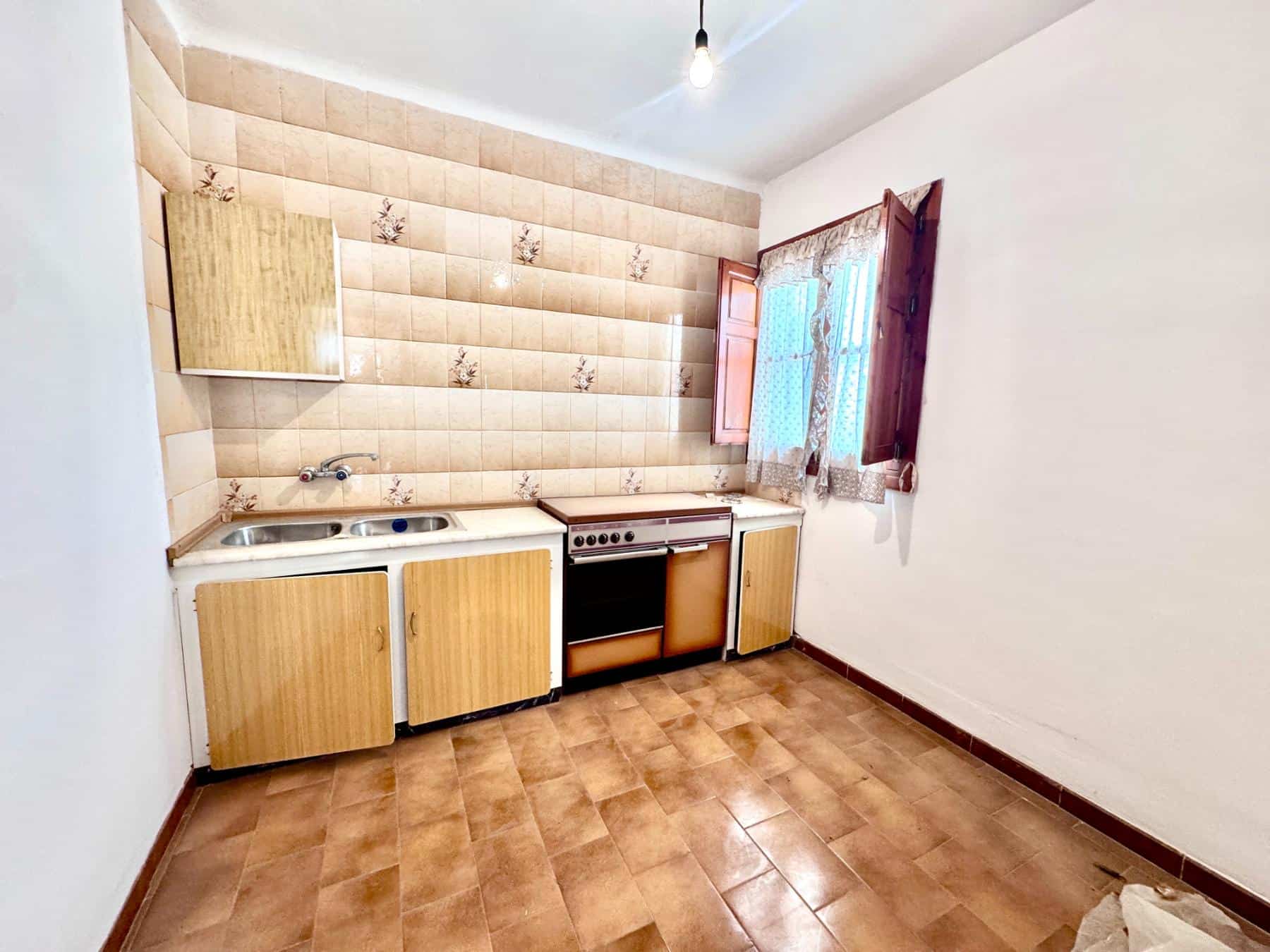 Laroles Granada 6 Bedroom House with Terrace (76) Laroles Granada 6 Bedroom House with Terrace (76)