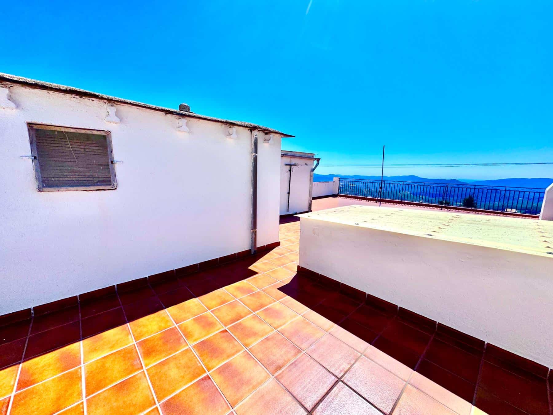 Laroles Granada 6 Bedroom House with Terrace (99) Laroles Granada 6 Bedroom House with Terrace (99)