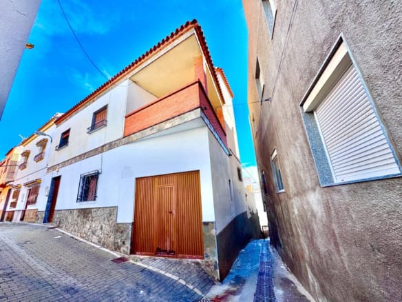 4 bedroom townhouse with garage, patio and terrace in Adra Almeria