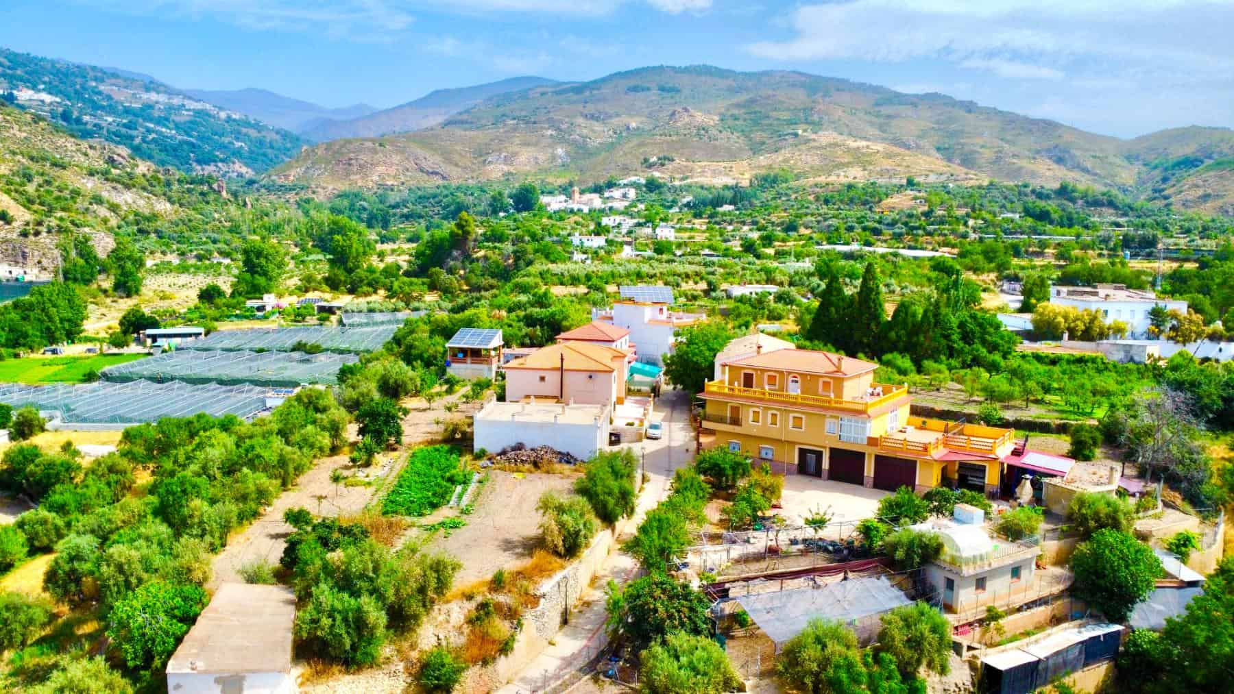 Villa for Sale in Cadiar with Large Plot (8) Villa for Sale in Cadiar with Large Plot (8)
