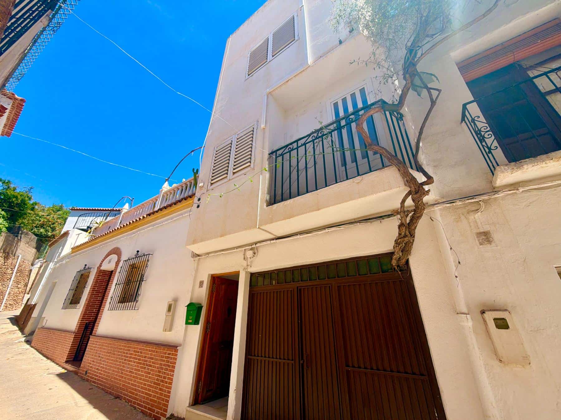 Village House for Sale in Canjáyar with Garage and Terrace (2) Village House for Sale in Canjáyar with Garage and Terrace (2)
