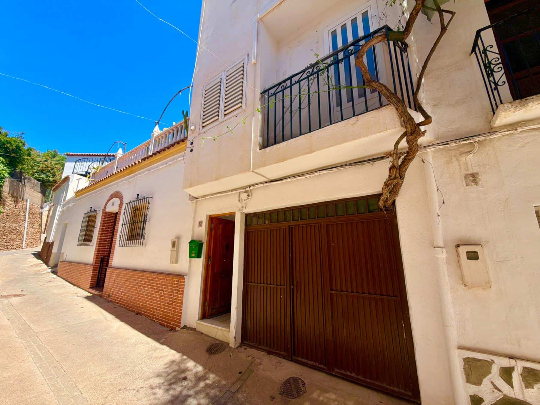 Village House for Sale in Canjáyar with Garage and Terrace (3) Village House for Sale in Canjáyar with Garage and Terrace (3)