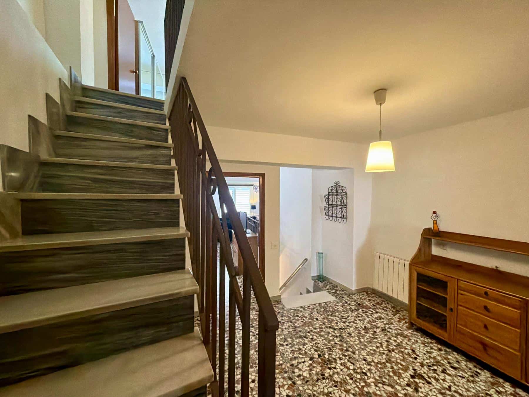 Village House for Sale in Canjáyar with Garage and Terrace (48) Village House for Sale in Canjáyar with Garage and Terrace (48)