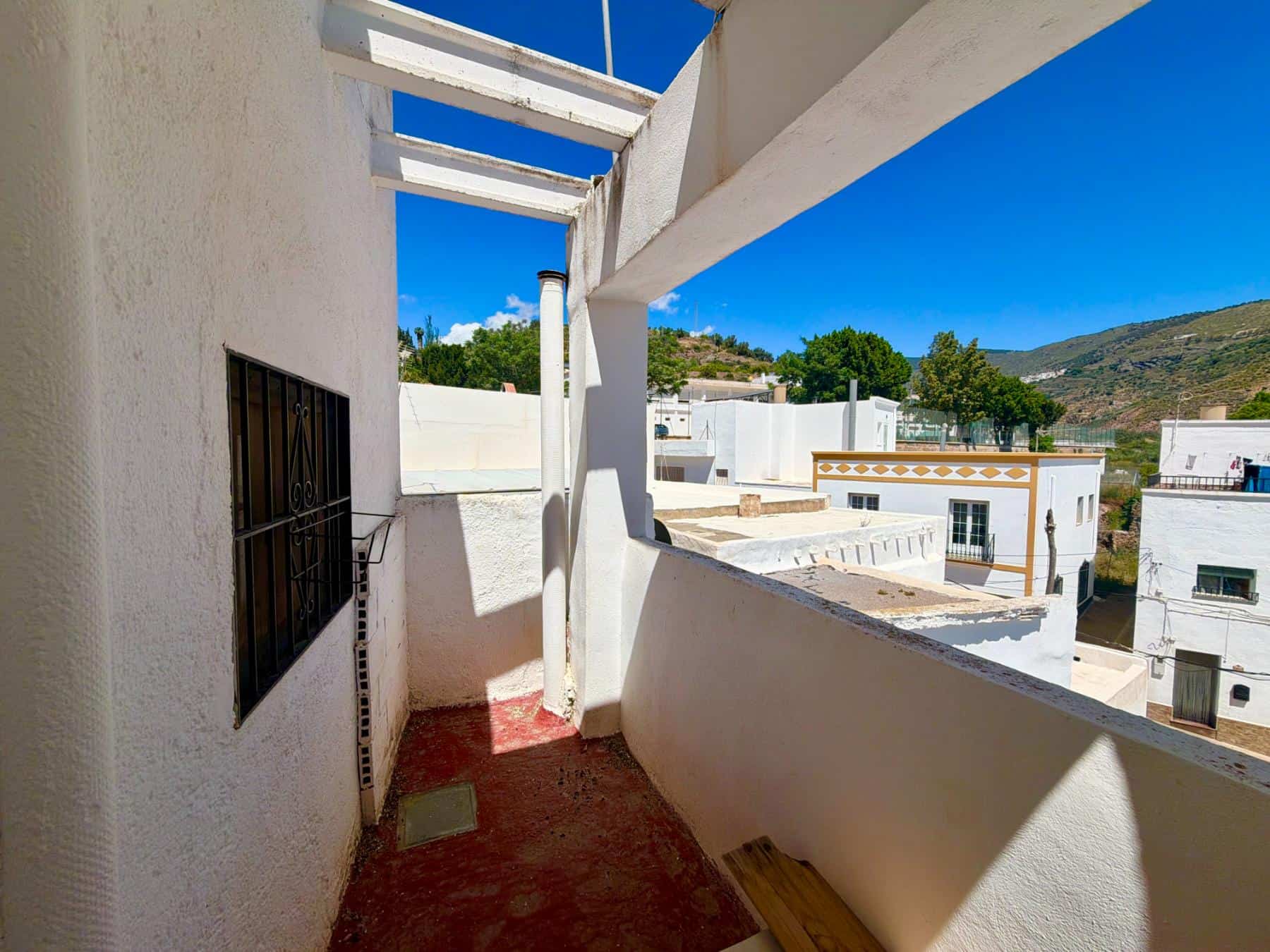 Village House for Sale in Canjáyar with Garage and Terrace (62) Village House for Sale in Canjáyar with Garage and Terrace (62)