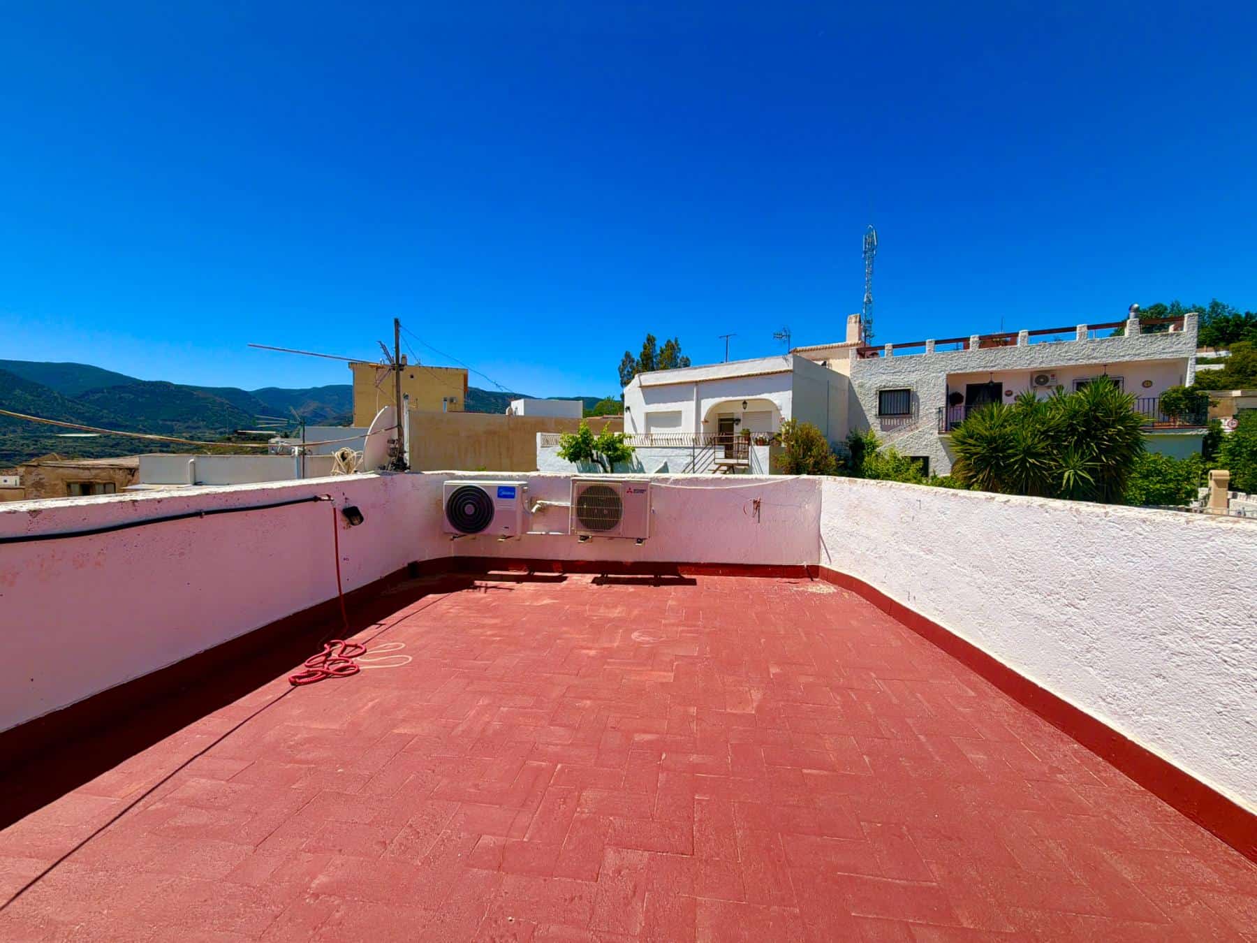 Village House for Sale in Canjáyar with Garage and Terrace (74) Village House for Sale in Canjáyar with Garage and Terrace (74)