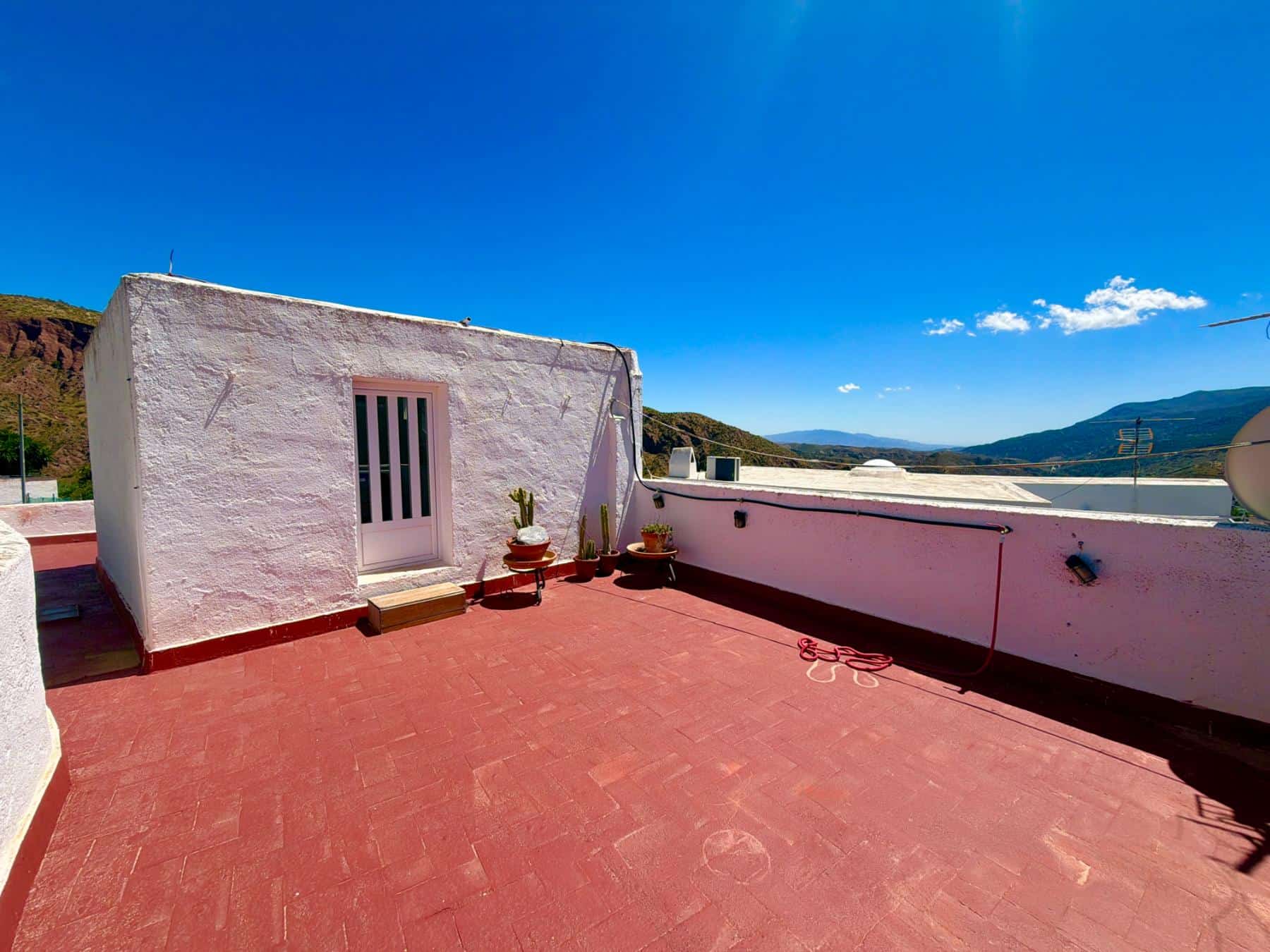Village House for Sale in Canjáyar with Garage and Terrace (76) Village House for Sale in Canjáyar with Garage and Terrace (76)