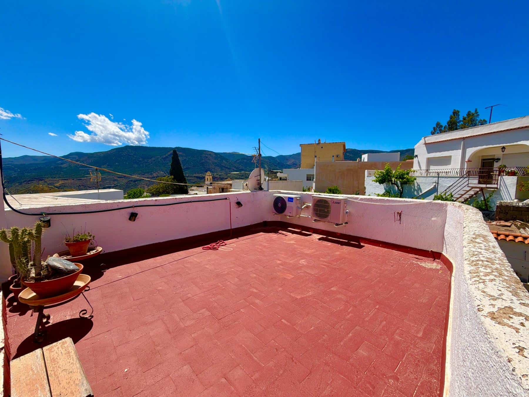 Village House for Sale in Canjáyar with Garage and Terrace (82) Village House for Sale in Canjáyar with Garage and Terrace (82)