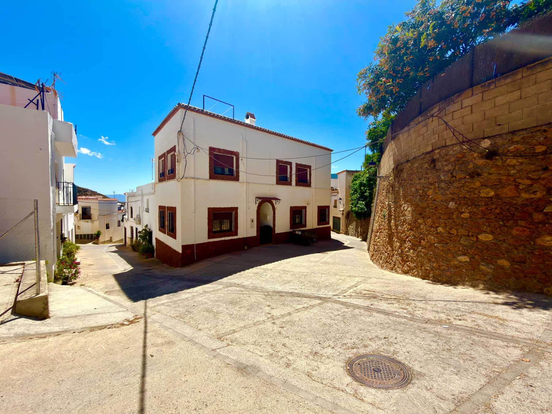 Village House for Sale in Canjáyar with Garage and Terrace (89) Village House for Sale in Canjáyar with Garage and Terrace (89)