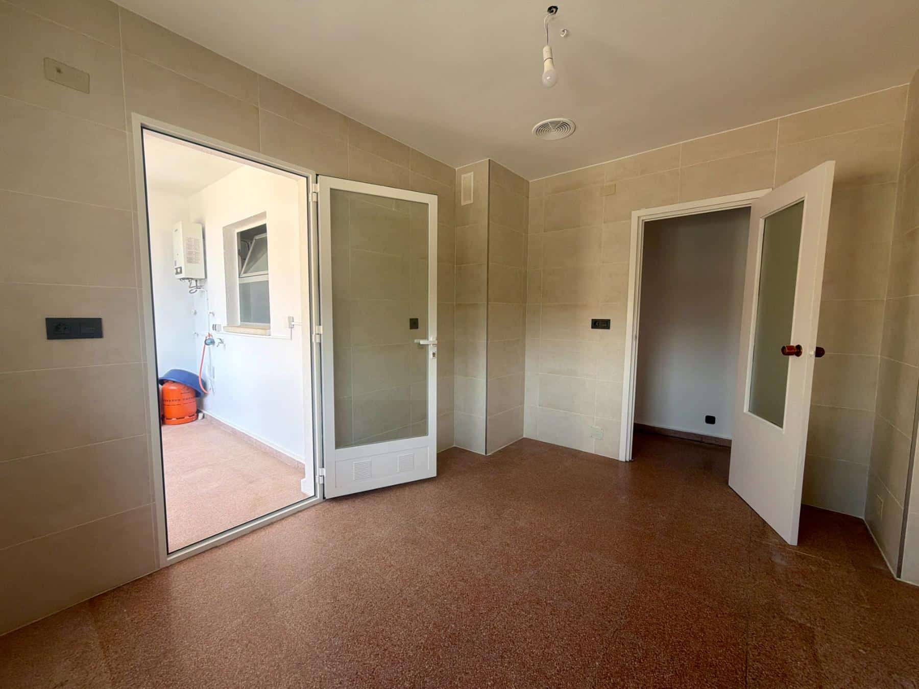 4 Bedroom Apartment in Central Águilas (51) 4 Bedroom Apartment in Central Águilas (51)