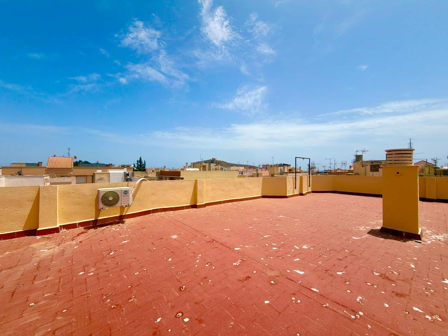 4 Bedroom Apartment in Central Águilas (60) 4 Bedroom Apartment in Central Águilas (60)